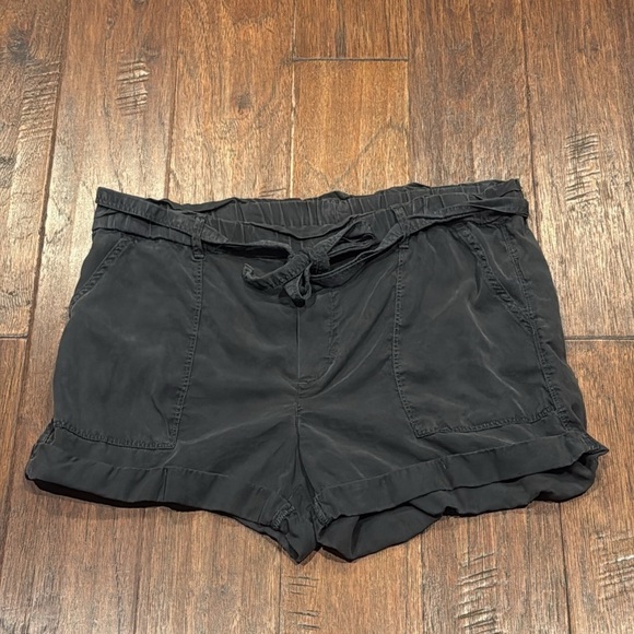 Medium AERIE Comfy Women's Black Shorts - Picture 1 of 9